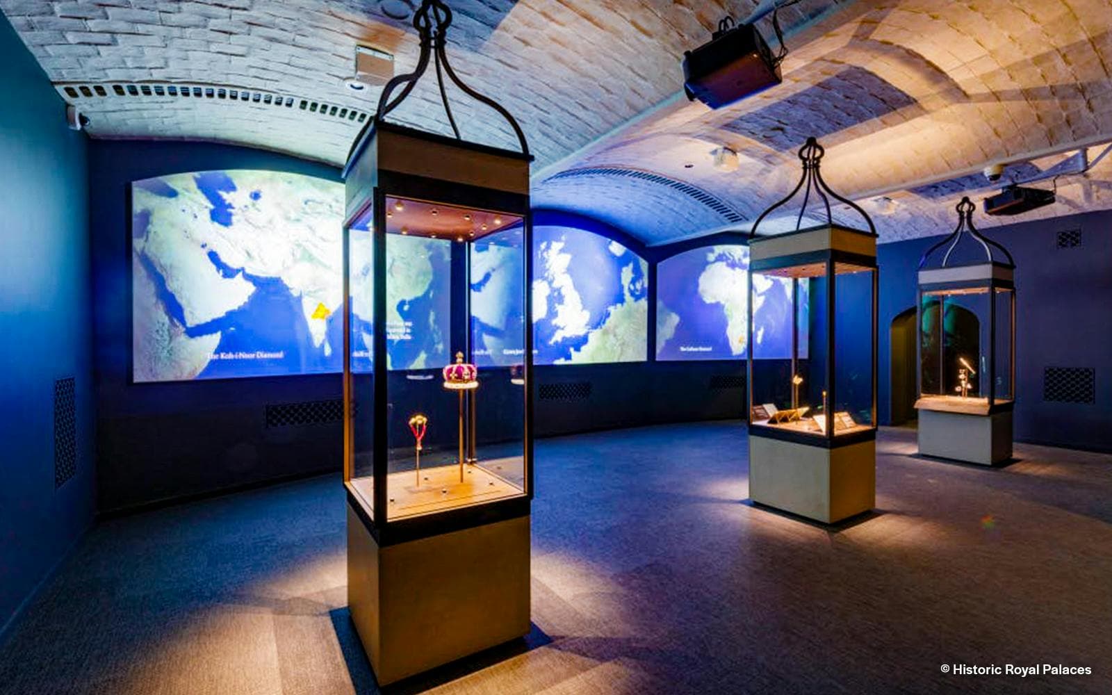 Tower of London Tickets with Access to the Crown Jewels - image 8