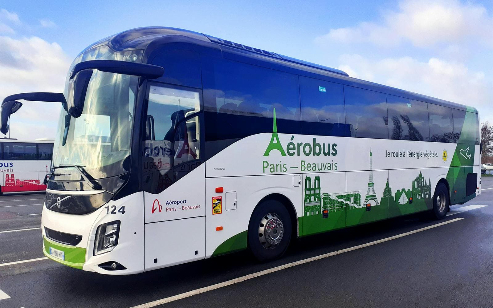 Beauvais Airport to/from Paris Bus Transfer (Porte Maillot & La Villette) - image 3