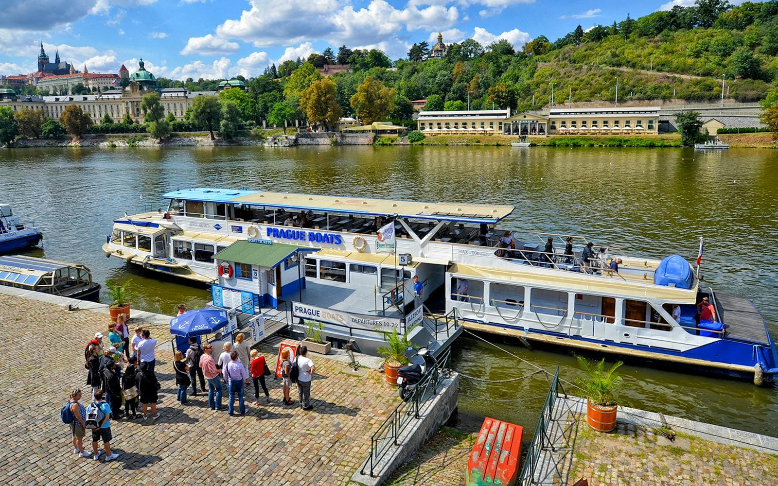 Prague Vltava River Sightseeing Cruise - image 10