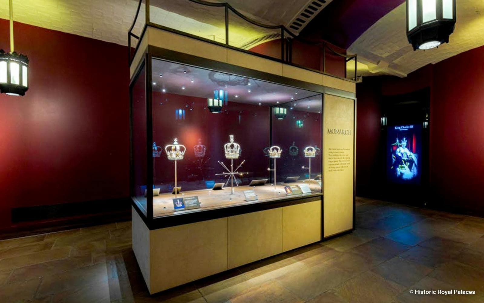 Tower of London Tickets with Access to the Crown Jewels - image 9