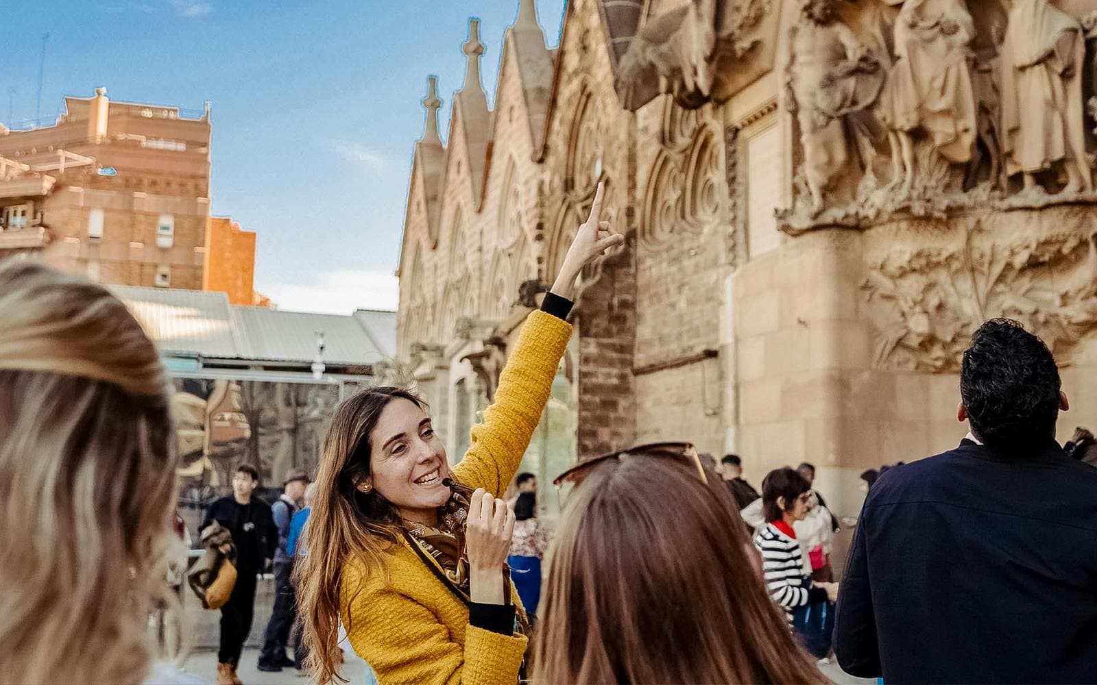 Sagrada Familia Fast-Track Guided Tour - image 10