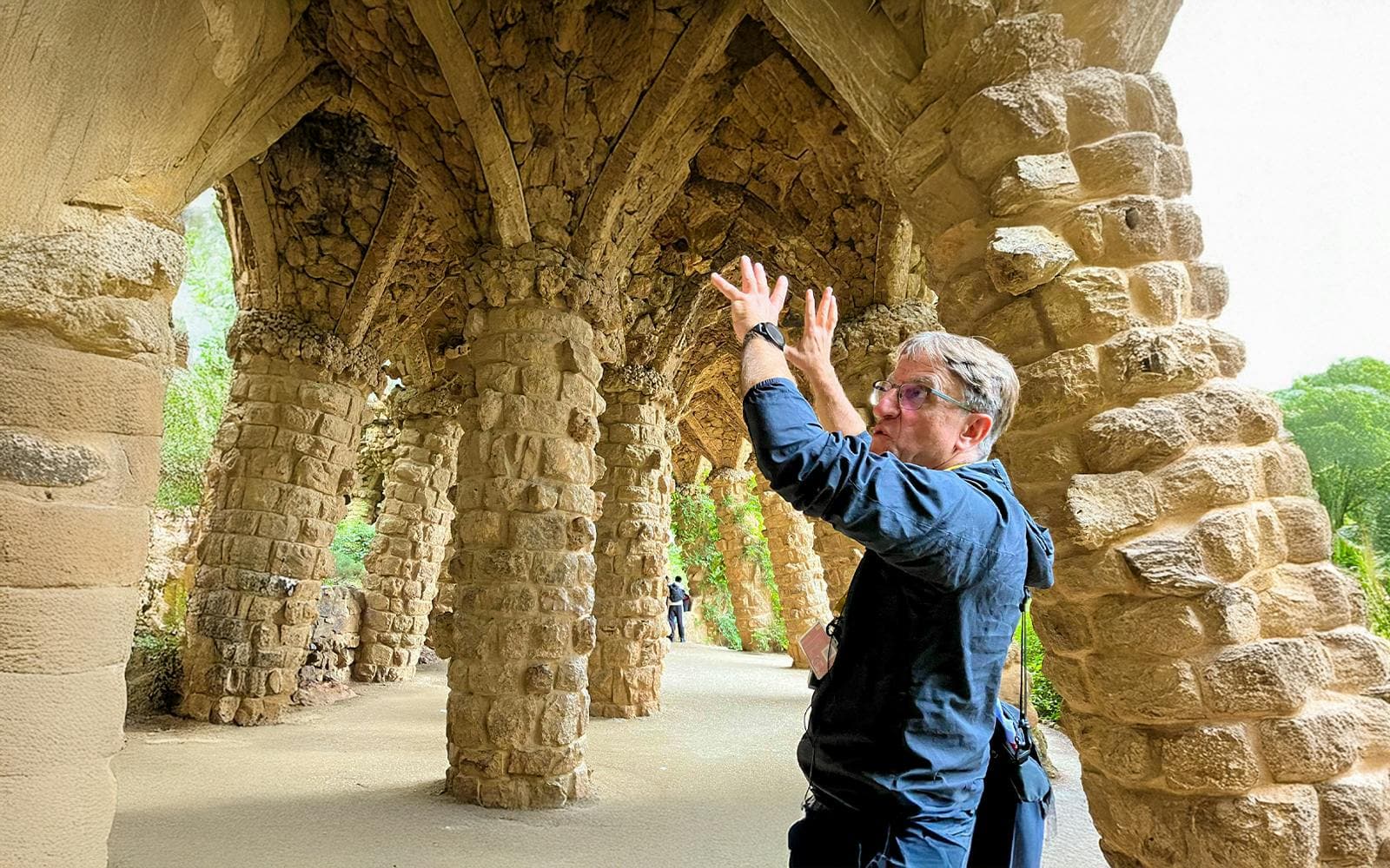 Park Güell Skip-the-Line Guided Tour - image 5
