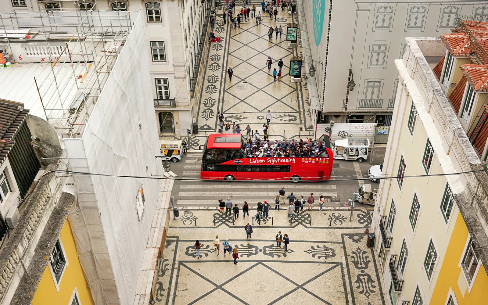 Sightseeën in Lissabon: hop-on hop-off bustour